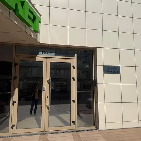 Summer Breeze 公寓