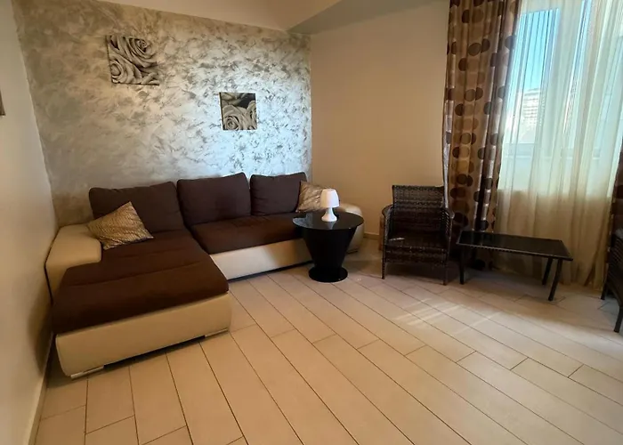 Summer Breeze Apartment